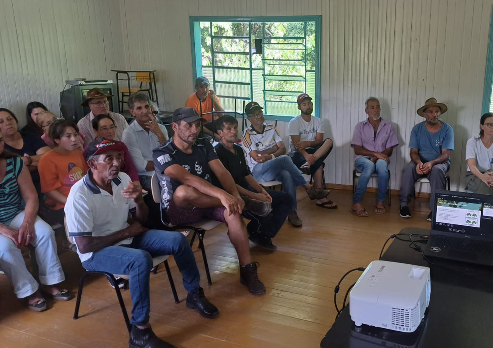 Reunião realizada na escola municipal do PA Conquista do Horizonte em janeiro de 2024.